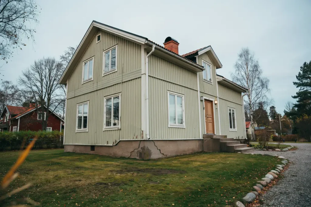 s ttningsskador i villa tidiga tecken vanliga orsaker och r tt tg rder
